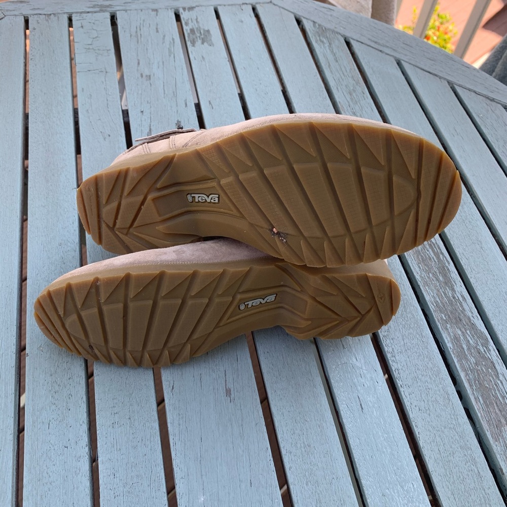Teva Tan Booties